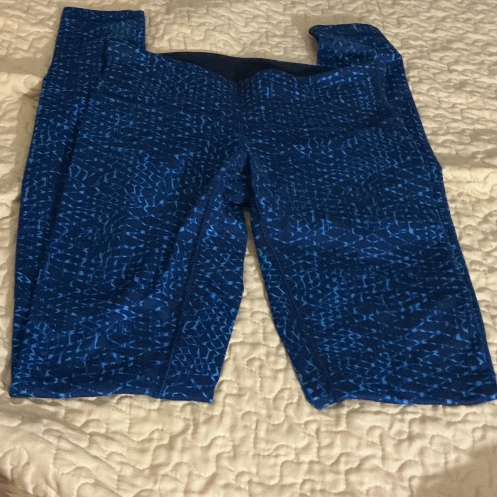 Lululemon Athletica Blue Patterned Women's Shorts